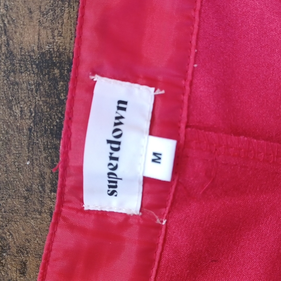 Superdown Women's Faux Snake Shorts size Medium - Picture 3 of 8